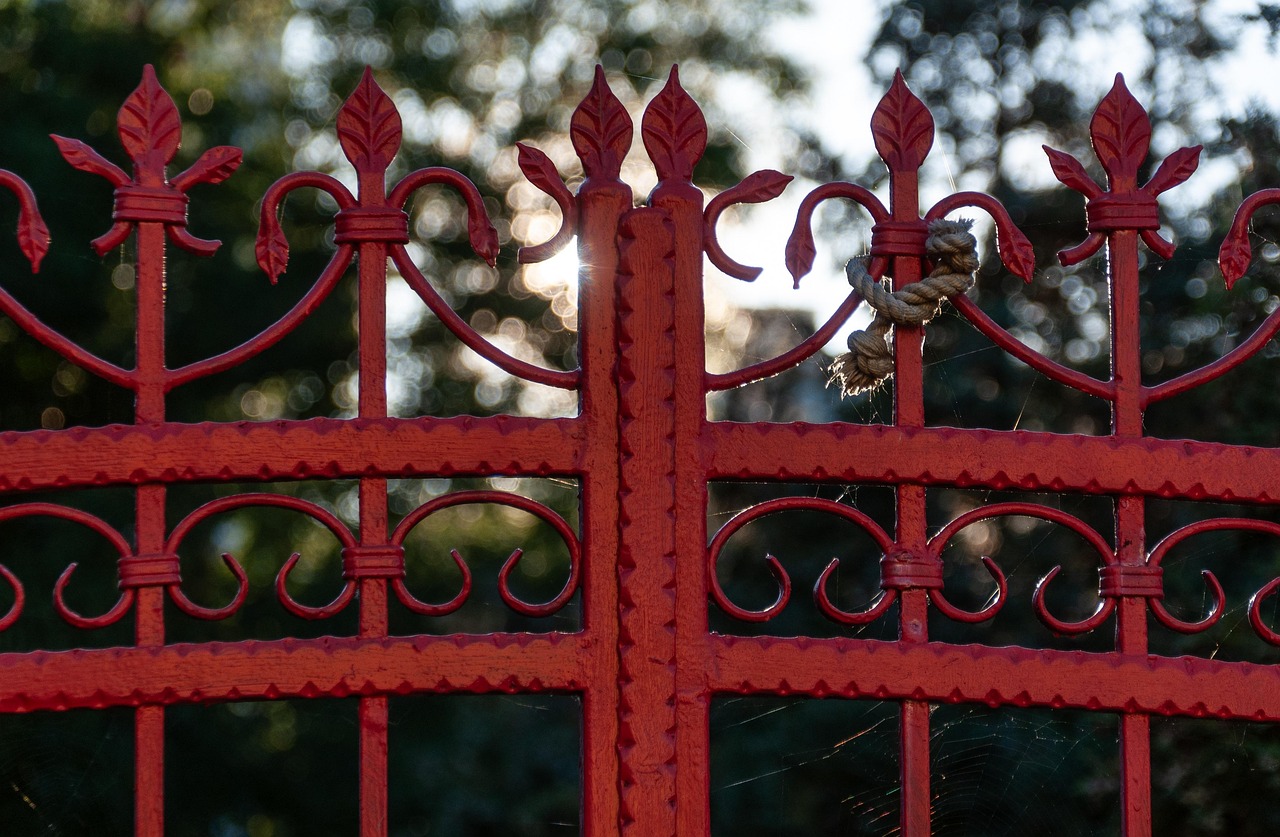 Replacing Gate Hinges